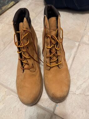 Timberland Brown Leather Heeled Boots with Yellow/Brown Laces